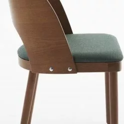 Tuotemerkit Avola Ruokatuoli - Valinnainen Rungon Ja Verhoilun Väri -Keittiö- ja ruokapöytätuolit Försäljningsbutik 6a12038d6094b18a8c453bb31f6fa46a55