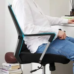 Tuotemerkit Hobart-työtuoli - Musta -Keittiö- ja ruokapöytätuolit Försäljningsbutik 8b2ab4eca56be059eeba45c5a685c1484f