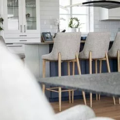 Tuotemerkit Baarituoli Argon - Tammi-imitaatio / Harmaabeige 5 Tuotemerkit Baarituoli Argon - Tammi-imitaatio / Harmaabeige -Keittiö- ja ruokapöytätuolit Försäljningsbutik e8a2e307006c17eaf01ba7ba6b4b400b6b